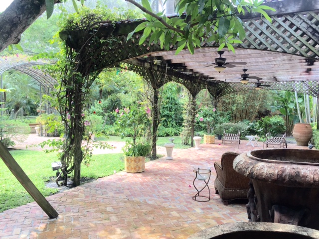210 Miraflores