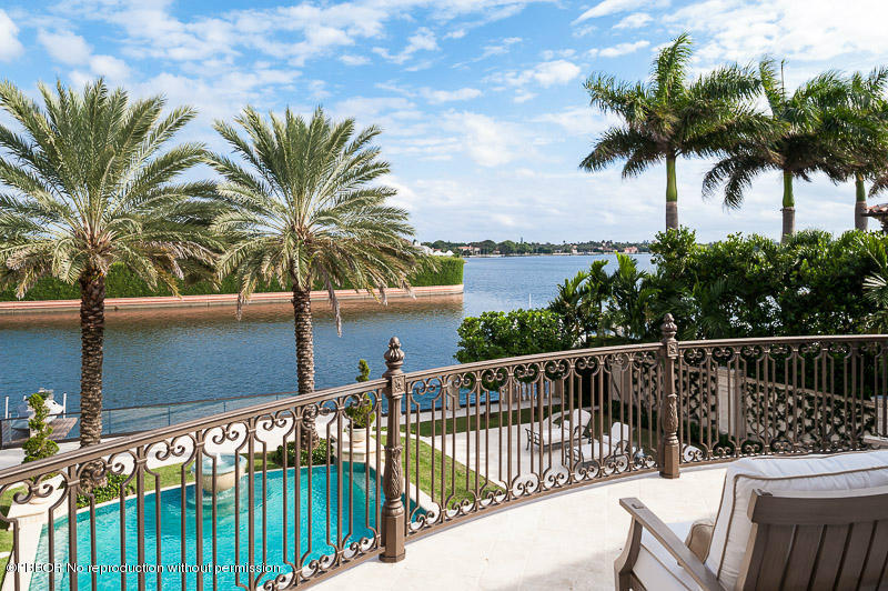640 Island Drive