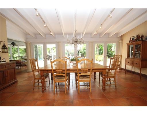 866 BELLE MEADE ISL DR
