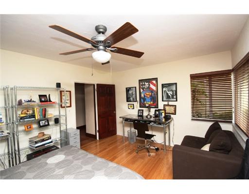 866 BELLE MEADE ISL DR