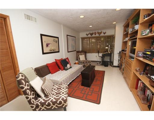866 BELLE MEADE ISL DR