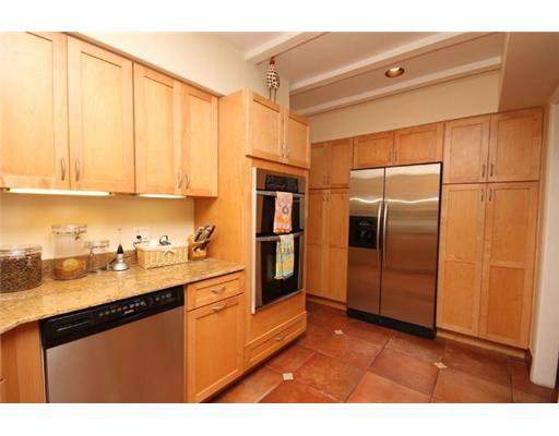 866 BELLE MEADE ISL DR