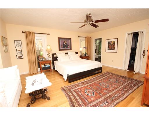 866 BELLE MEADE ISL DR