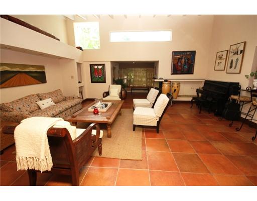 866 BELLE MEADE ISL DR