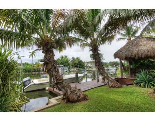 866 BELLE MEADE ISL DR