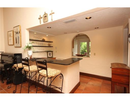 866 BELLE MEADE ISL DR