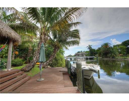 866 BELLE MEADE ISL DR