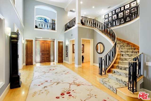 3343  CLERENDON RD