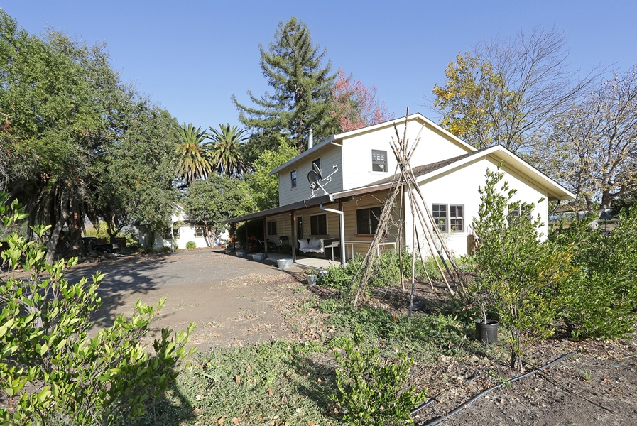 2045 Hoffman Lane