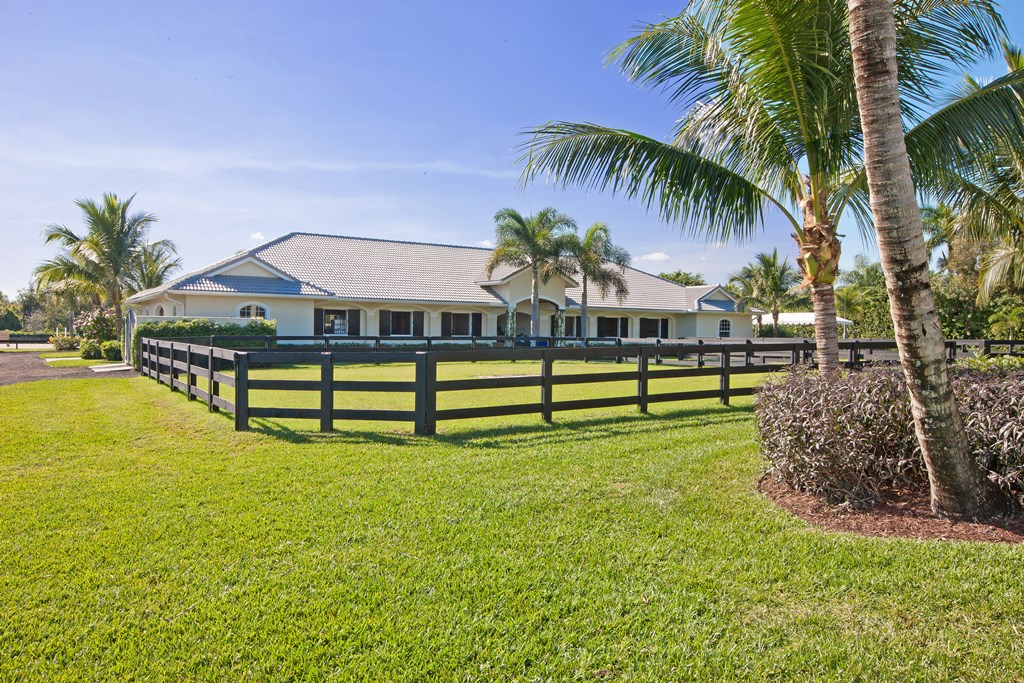 13770 Quarter Horse Trail