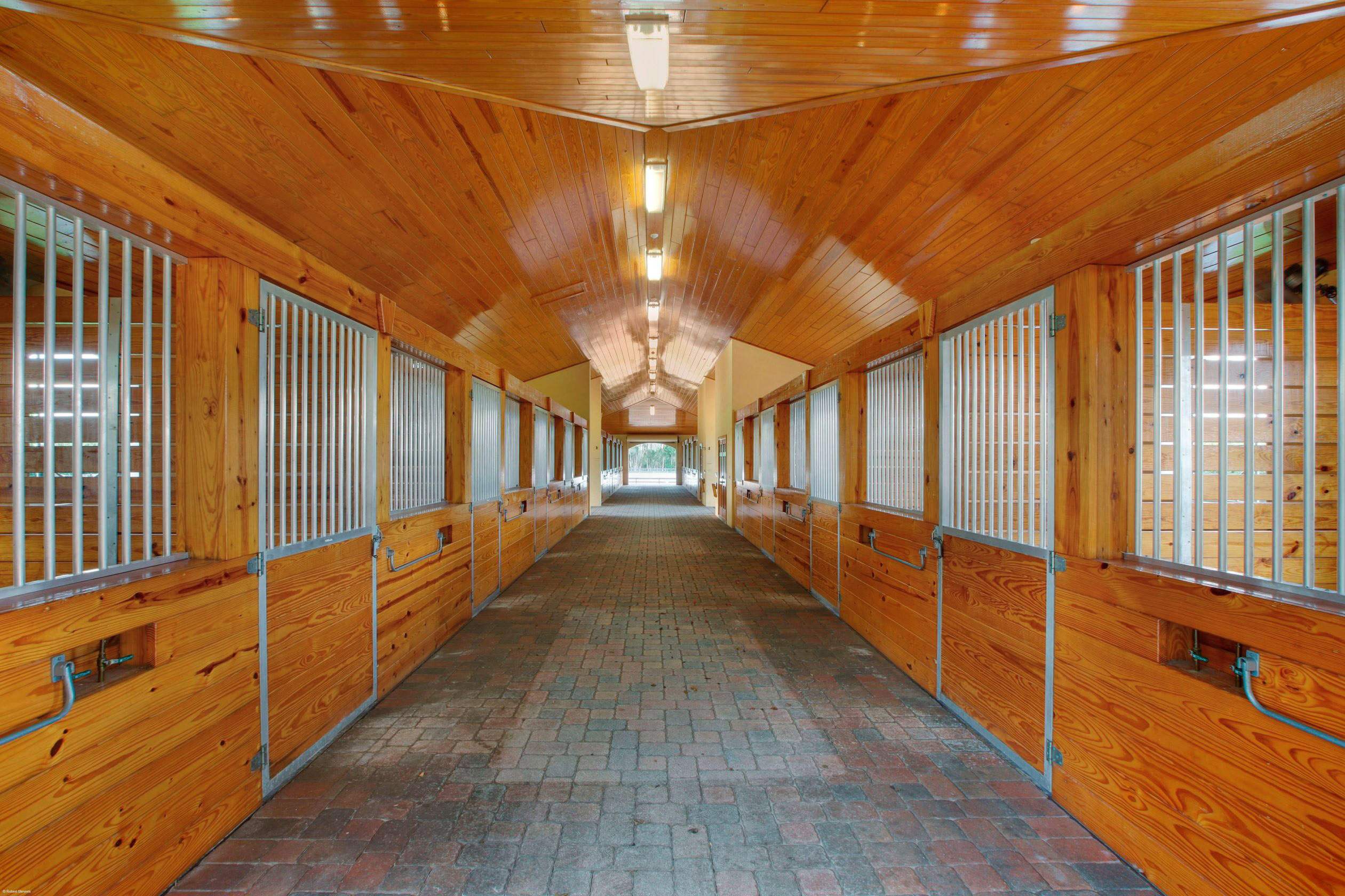 13715 Quarter Horse Trail