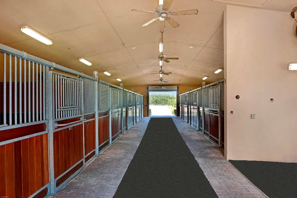 4700 Stables Way