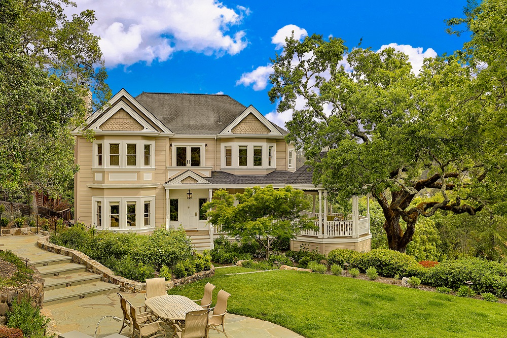 274 Oak Avenue