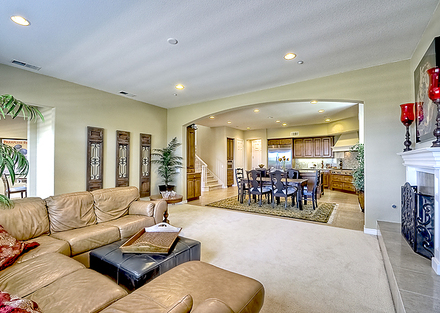 585 Lynwood Dr.
