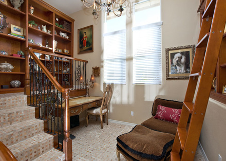 701 Lynwood