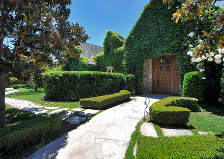 6171 Clubhouse Dr.