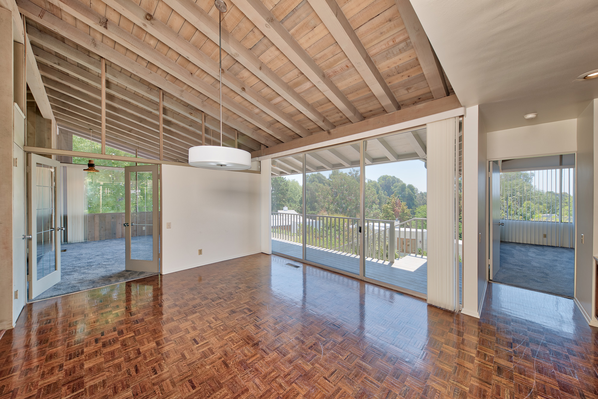 555 Greencraig Road