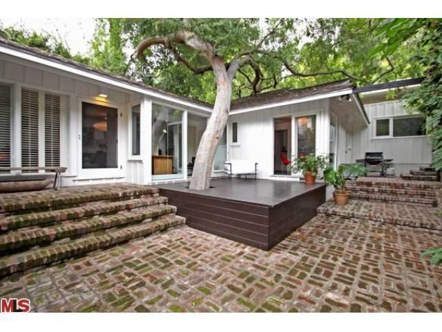 1518 Sunset Plaza Drive