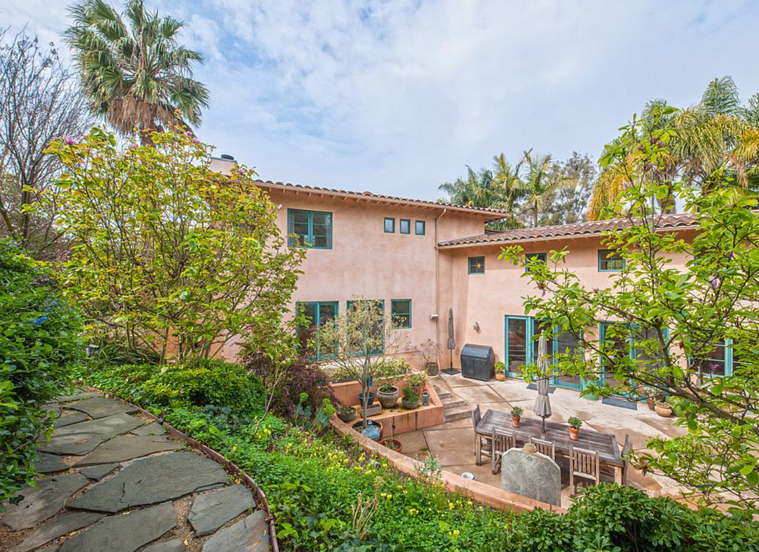 16820 W. Sunset Blvd