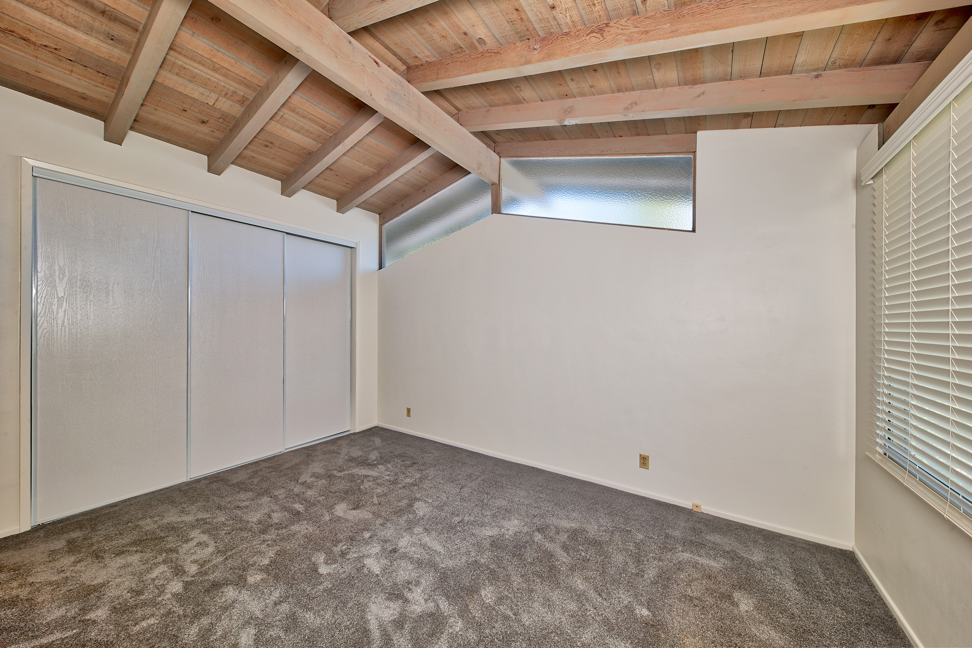 555 Greencraig Road