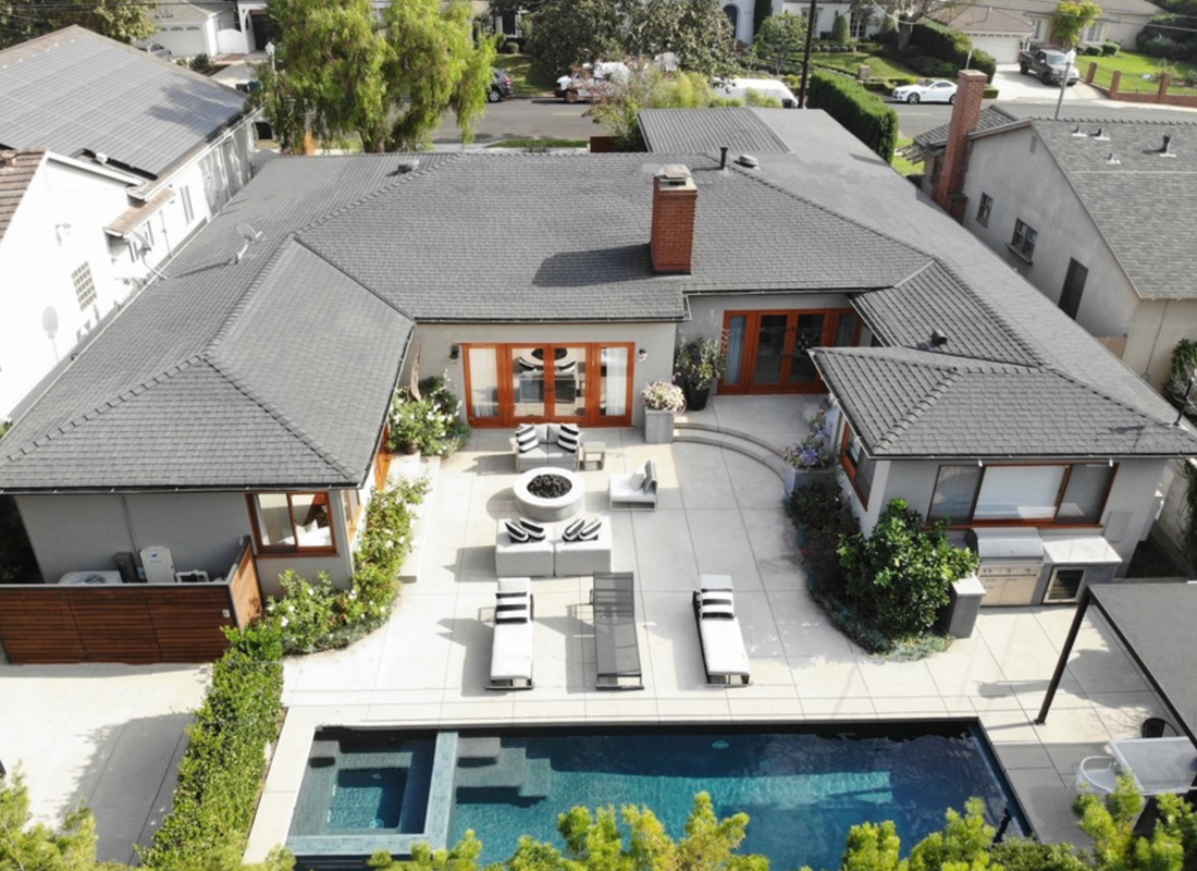 3329 Club Drive