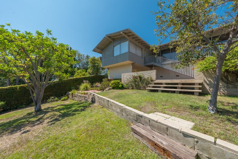 555 Greencraig Road