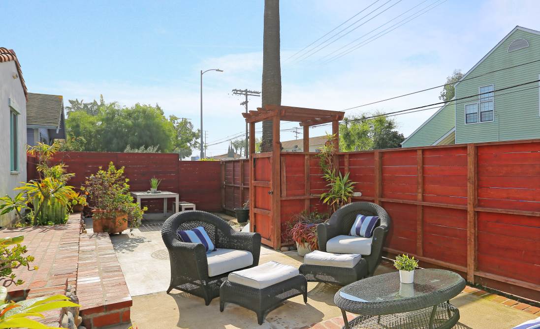 2418 Penmar Avenue