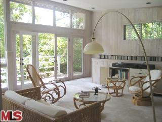 431 W. Rustic Road