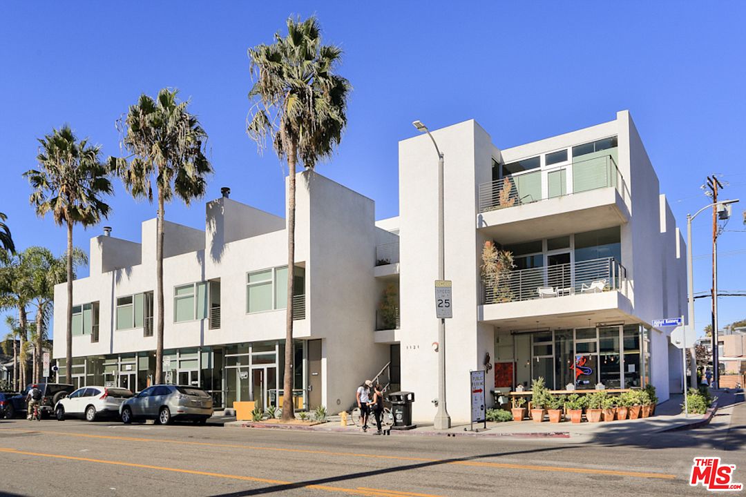 1121 Abbot Kinney  G