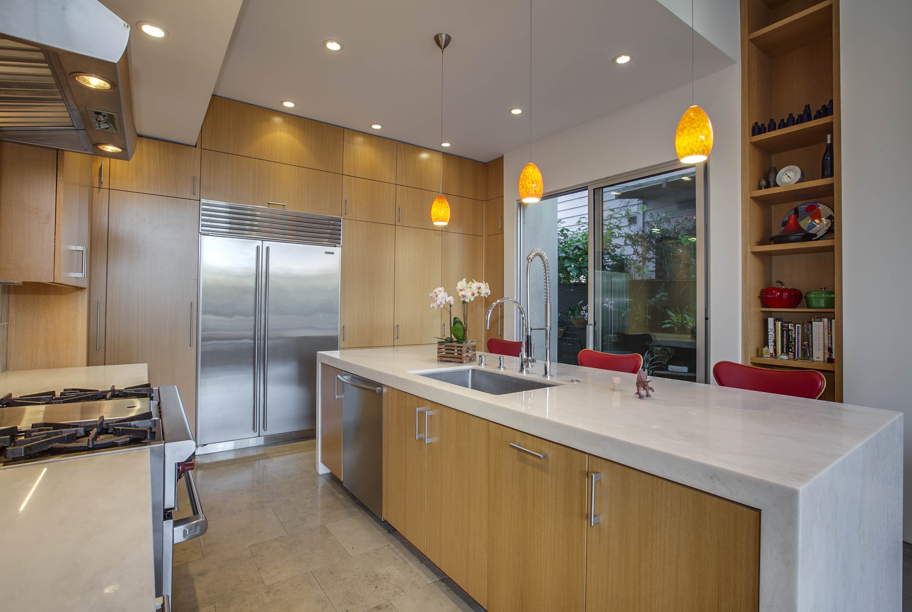 813 Amoroso Place