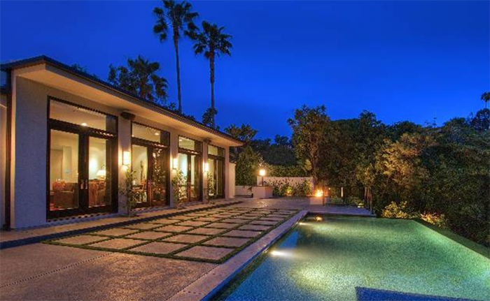 1136 Marilyn Drive