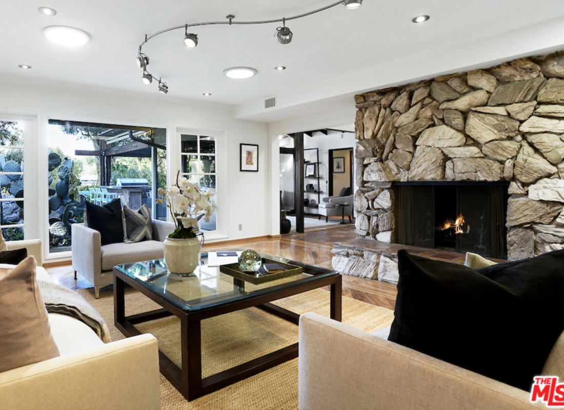 1017 Maroney Lane