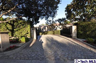 Exquisite Roland Coate Estate