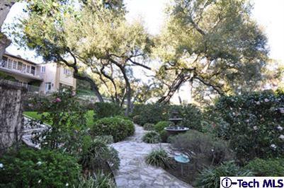 Exquisite Roland Coate Estate