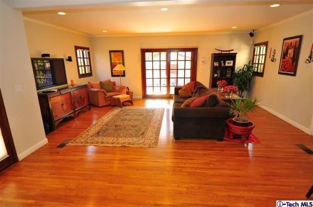 Exquisite Roland Coate Estate