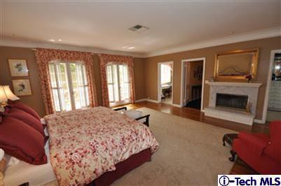 Exquisite Roland Coate Estate