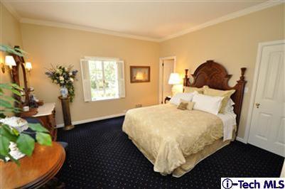Exquisite Roland Coate Estate