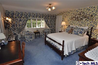 Exquisite Roland Coate Estate