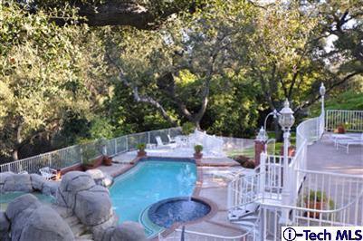Exquisite Roland Coate Estate