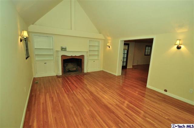 Exquisite Roland Coate Estate