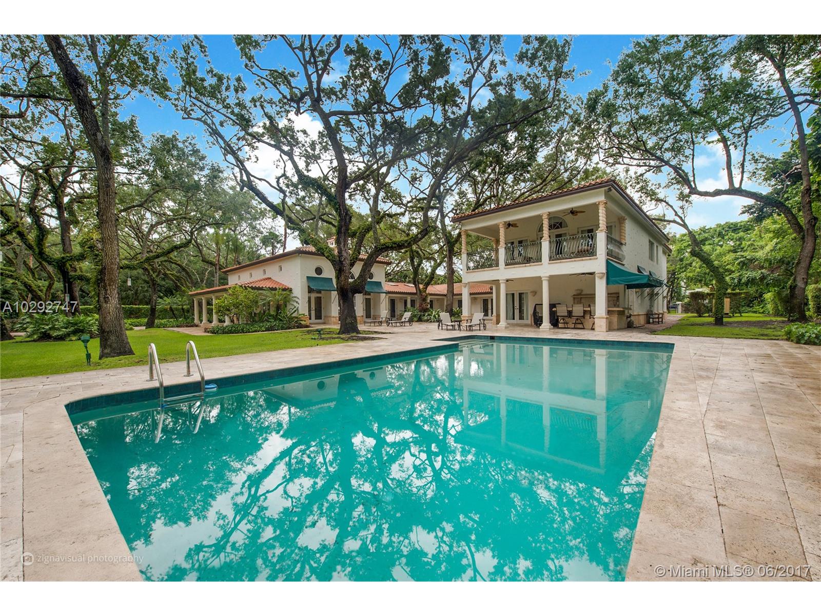 10100 Lakeside Dr.