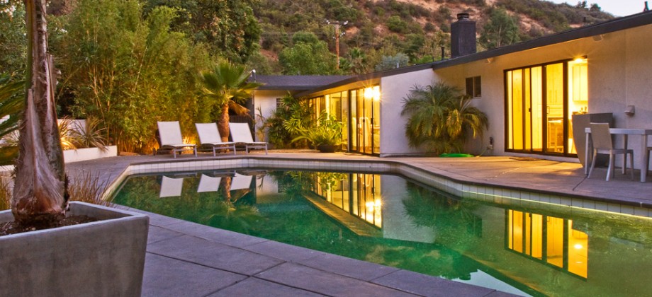 3387 Mandeville Canyon
