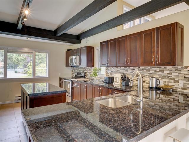 6219 Sechelt Inlet Road