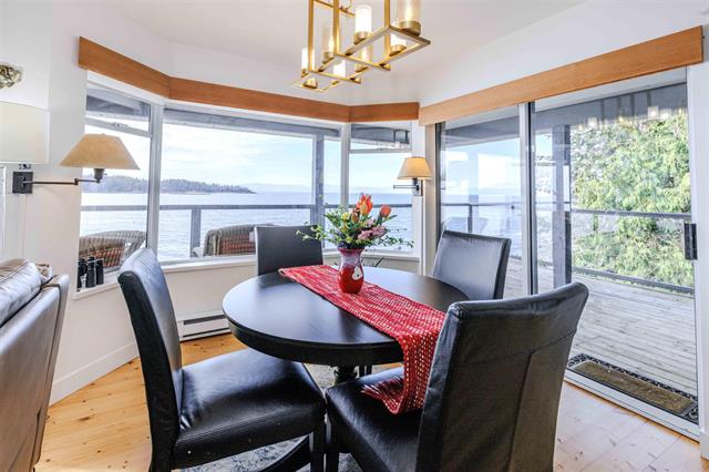 6643 Sunshine Coast Highway