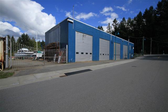 5977 Sechelt Inlet Rd