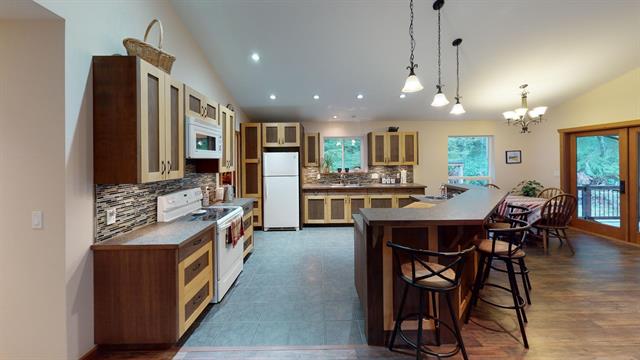6139 Reeves Road