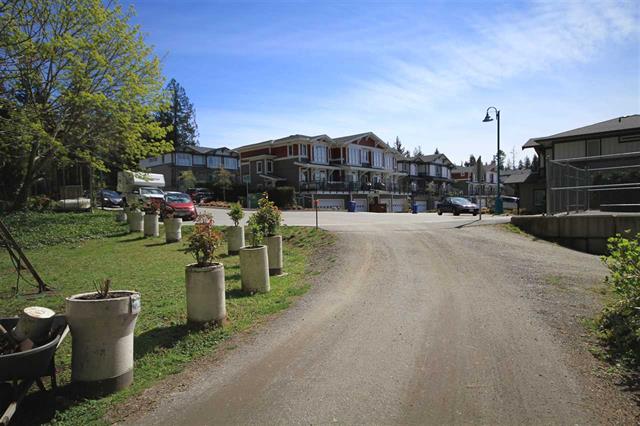5977 Sechelt Inlet Rd
