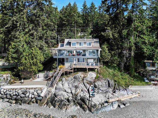 6643 Sunshine Coast Highway