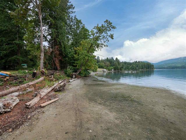 5888 Reef Road