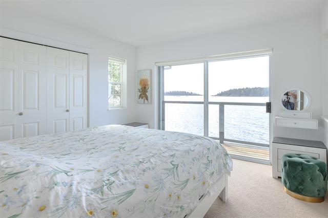 6643 Sunshine Coast Highway